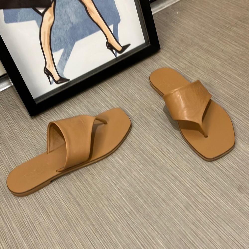 Everlane The Day Post Leather Sandal Tan Brown color   Size 6